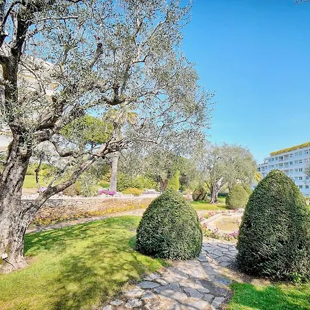 Immogroom - Pool - Terrace - Parking - Air Conditioning - No Wifi Lägenhet *